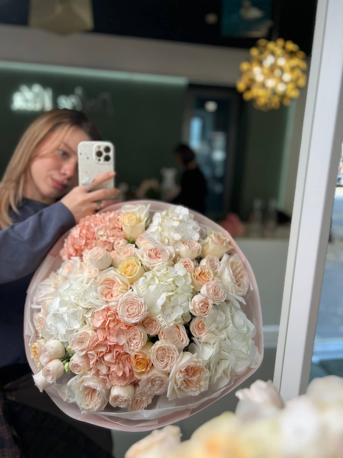 Beige mix bouquet, photo 1